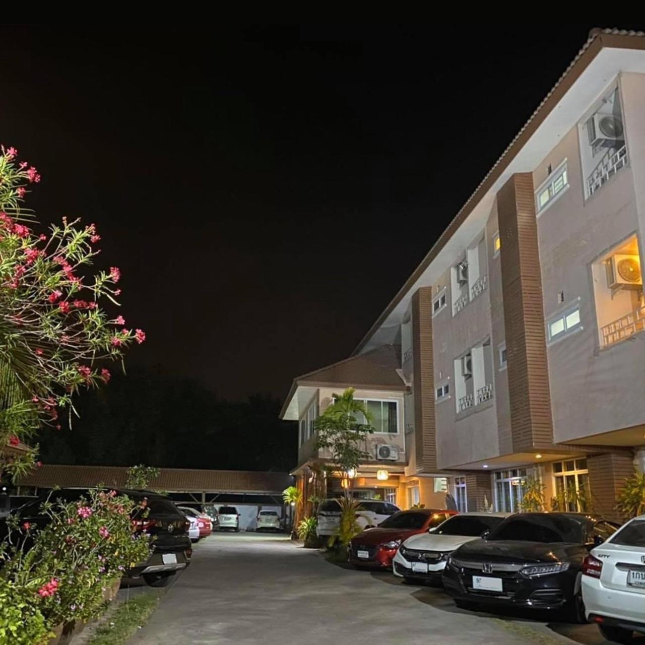 Klang Muang River Home Phetchabun Exteriör bild