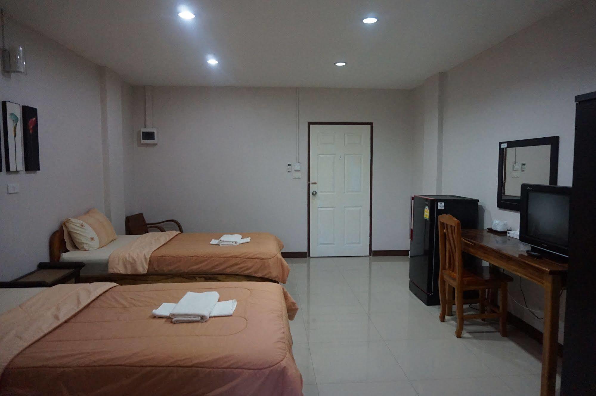 Klang Muang River Home Phetchabun Exteriör bild